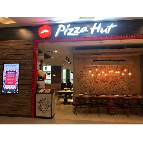 Pizza Hut shopfront